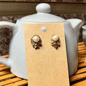 Vintage Unsigned Faux Pearl Earrings